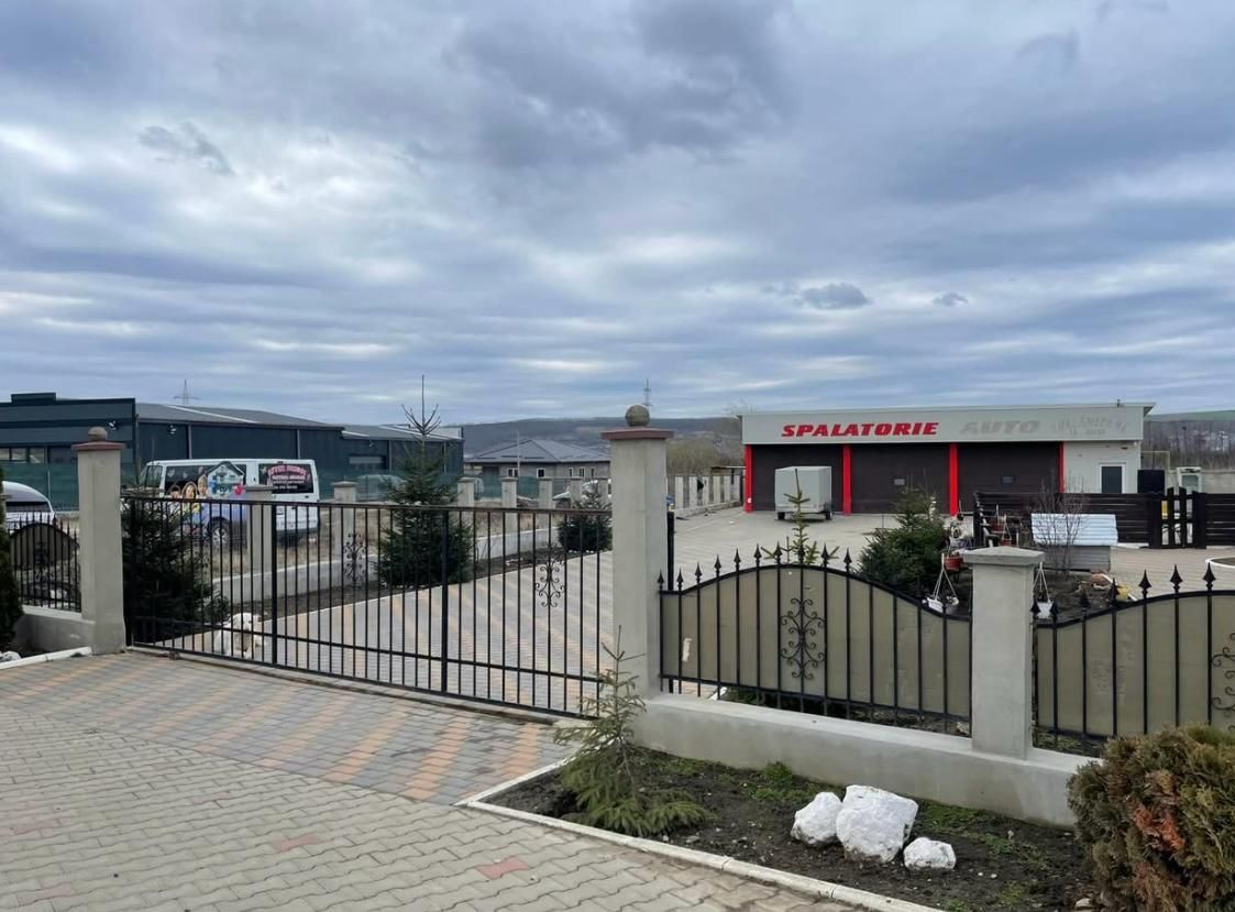 HALA spălatorie auto + teren 5700 mp, str. Călugăreni; - Poză 1