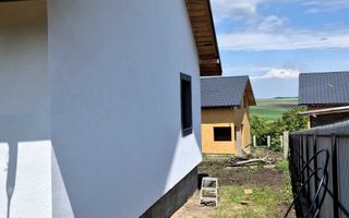 Casă de vânzare în Horlești, Rediu, pe strada principală - Poză 3