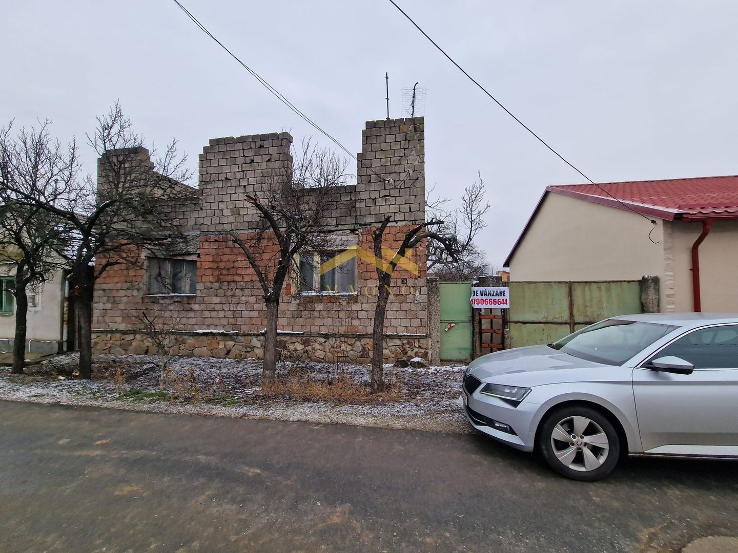 Casa de vanzare  zona Confectii / Cadas - Poză 1