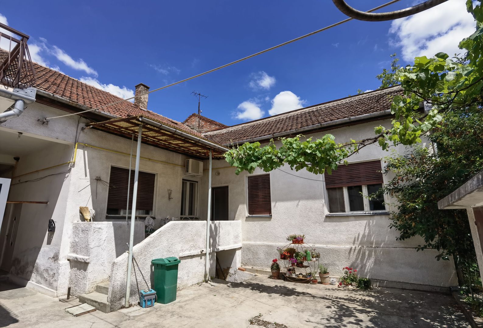 Casa zona centrala - Poză 1