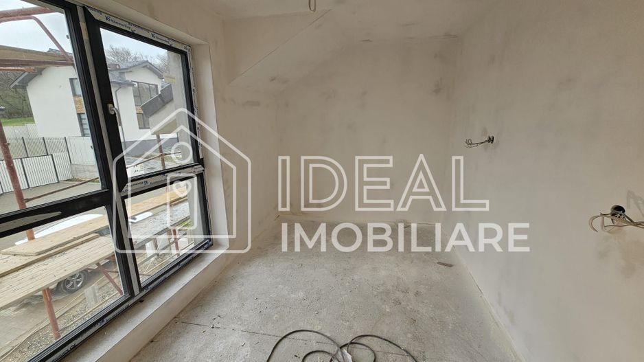 Duplex Modern la cheie si 270 de mp de curte, in Cisnadie - Poză 2