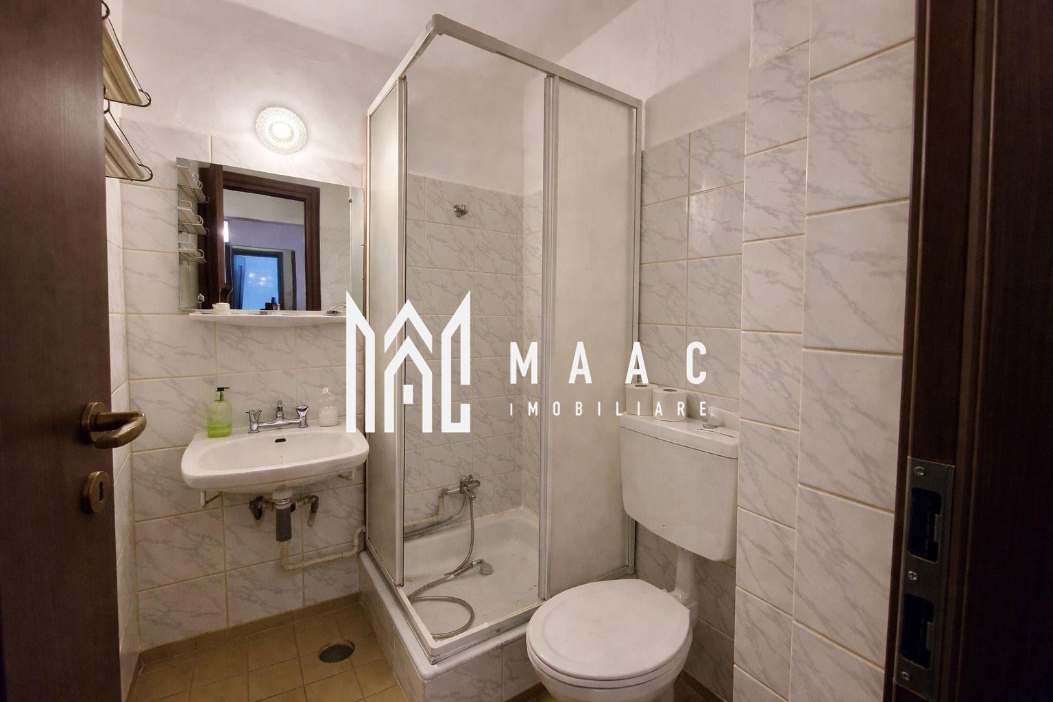 Apartament 4 Camere | 2 bai | 2 balcoane | Pivnita | Central - Poză 12
