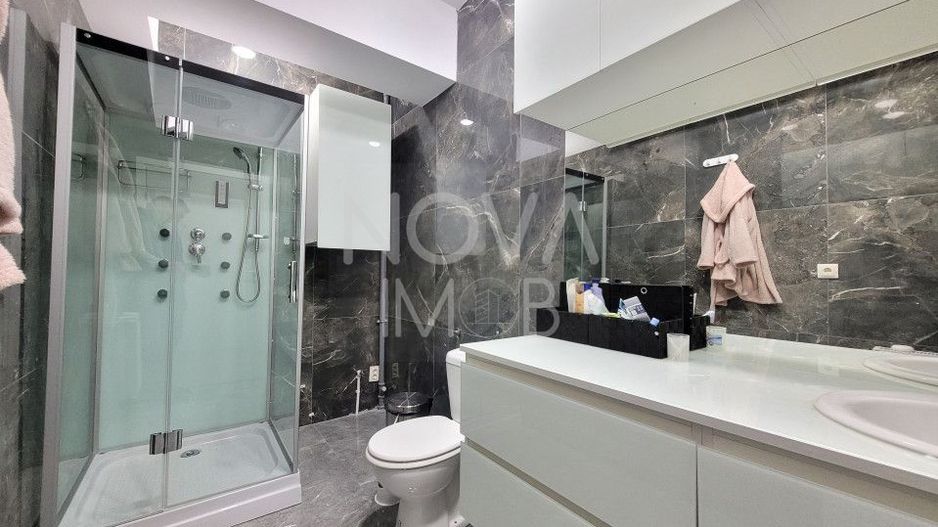 PENTHOUSE DE LUX CU TERASĂ PANORAMICĂ ȘI PRIVELIȘTE SPRE MUNȚII FĂGĂRAȘ - Poză 9