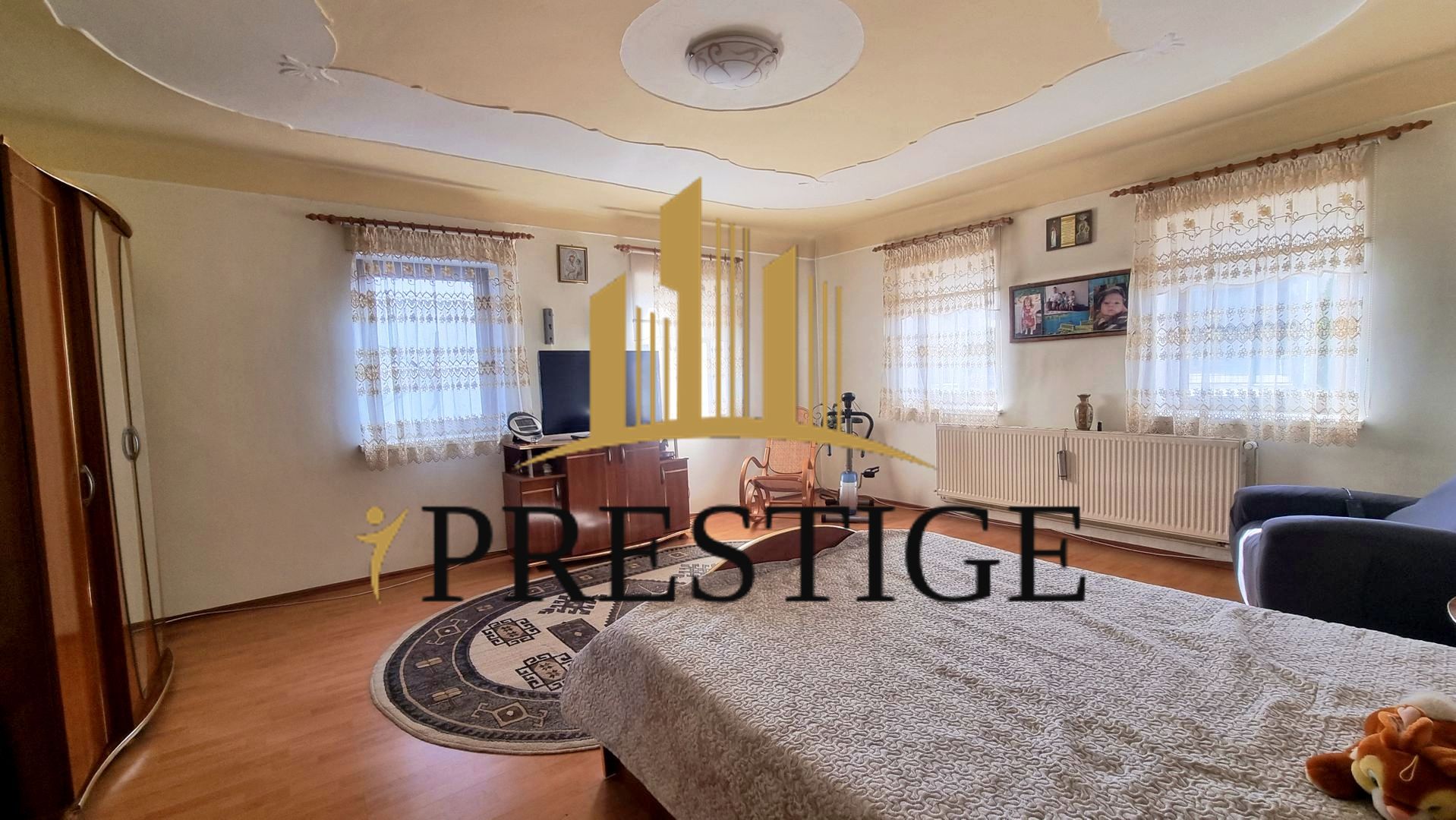 CASĂ DE VÂNZARE SIBIU TURNIȘOR, CURTE MARE, GARAJ, ACCES AUTO - Poză 2