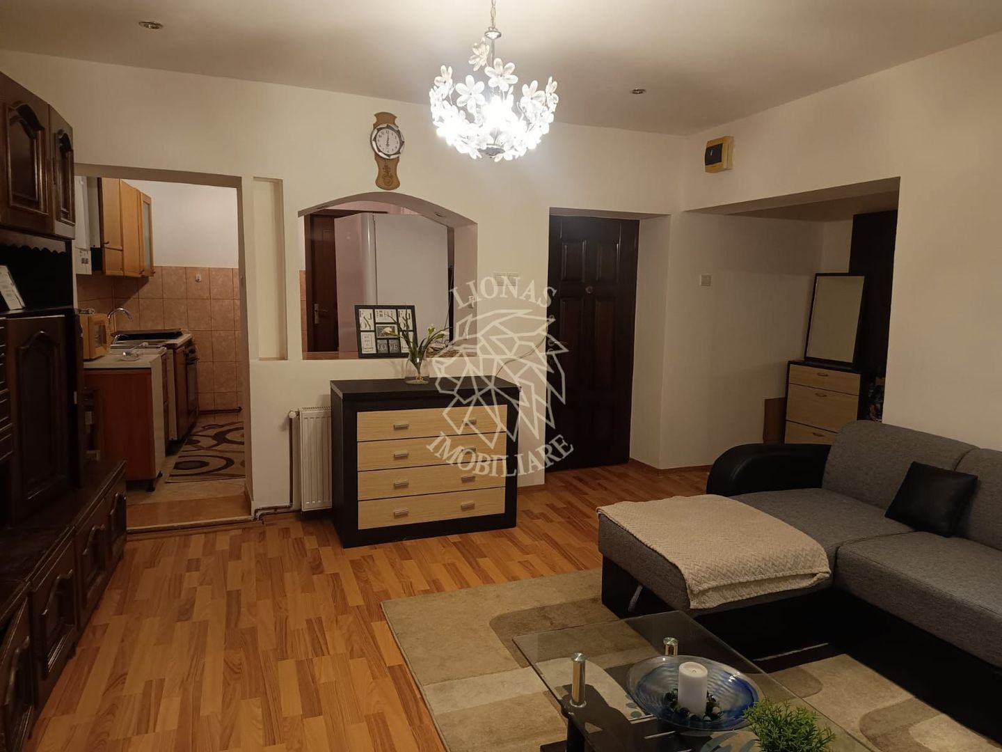 Apartament 3 camere-etaj 2-parcare- ideal investitie,  Ultracentral - Poză 1