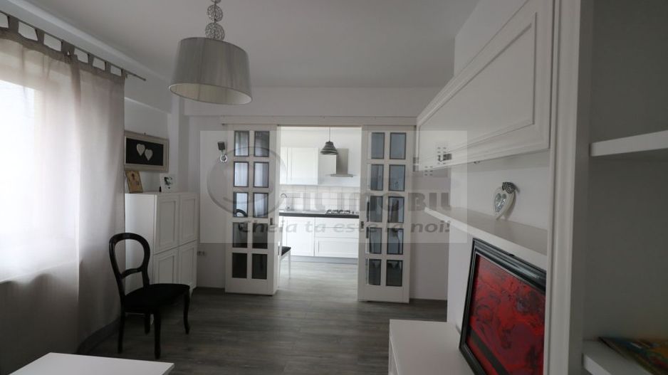 APARTAMENT 2 CAMERE DECOMANDAT PLATOU GALATA-350 € - Poză 2