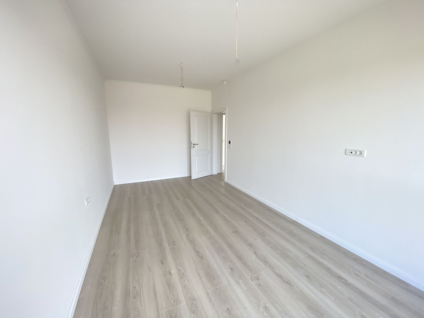 COMISION 0%, DUPLEX 4 Camere, PANOURI SOLARE, 108 MP, SĂCĂLAZ, Centru - Poză 13