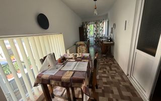 Casa cu 2 apartamente zona Mehala - Poză 3