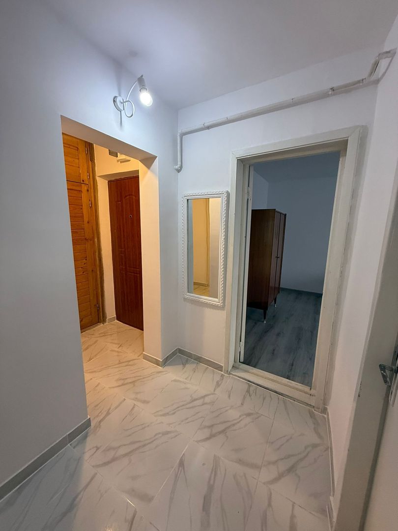 De vanzare apartament cu 2 camere, etaj 4/4, recent renovat, 33.000 euro - Poză 6