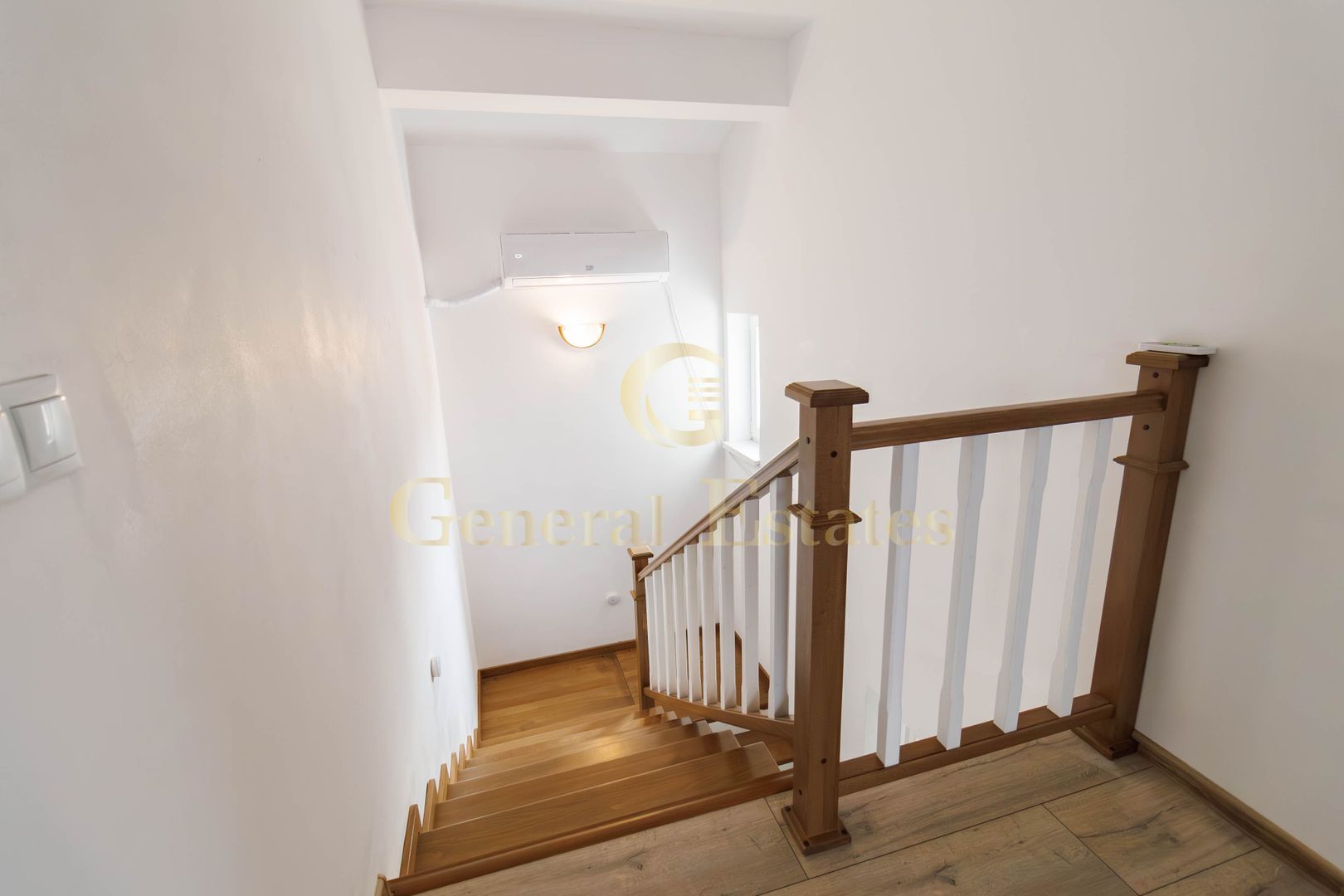 Casă de vânzare în Bod (lângă Brașov) – complet mobilată - Poză 21