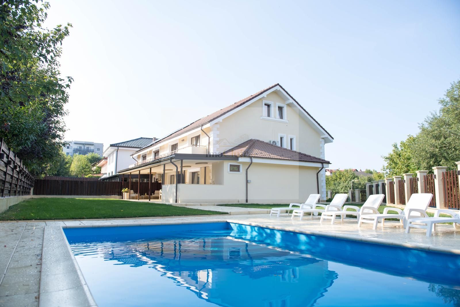 Inchirere casa Smart cu piscină, 5 camere, 5 băi și garaj – Borhanci - Poză 1