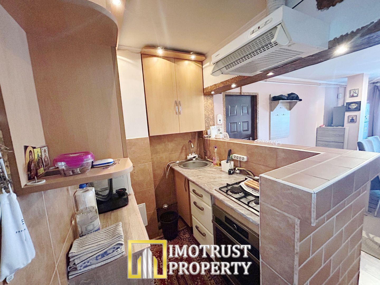 De vanzare apartament 3 camere Aradul Nou - Poză 5