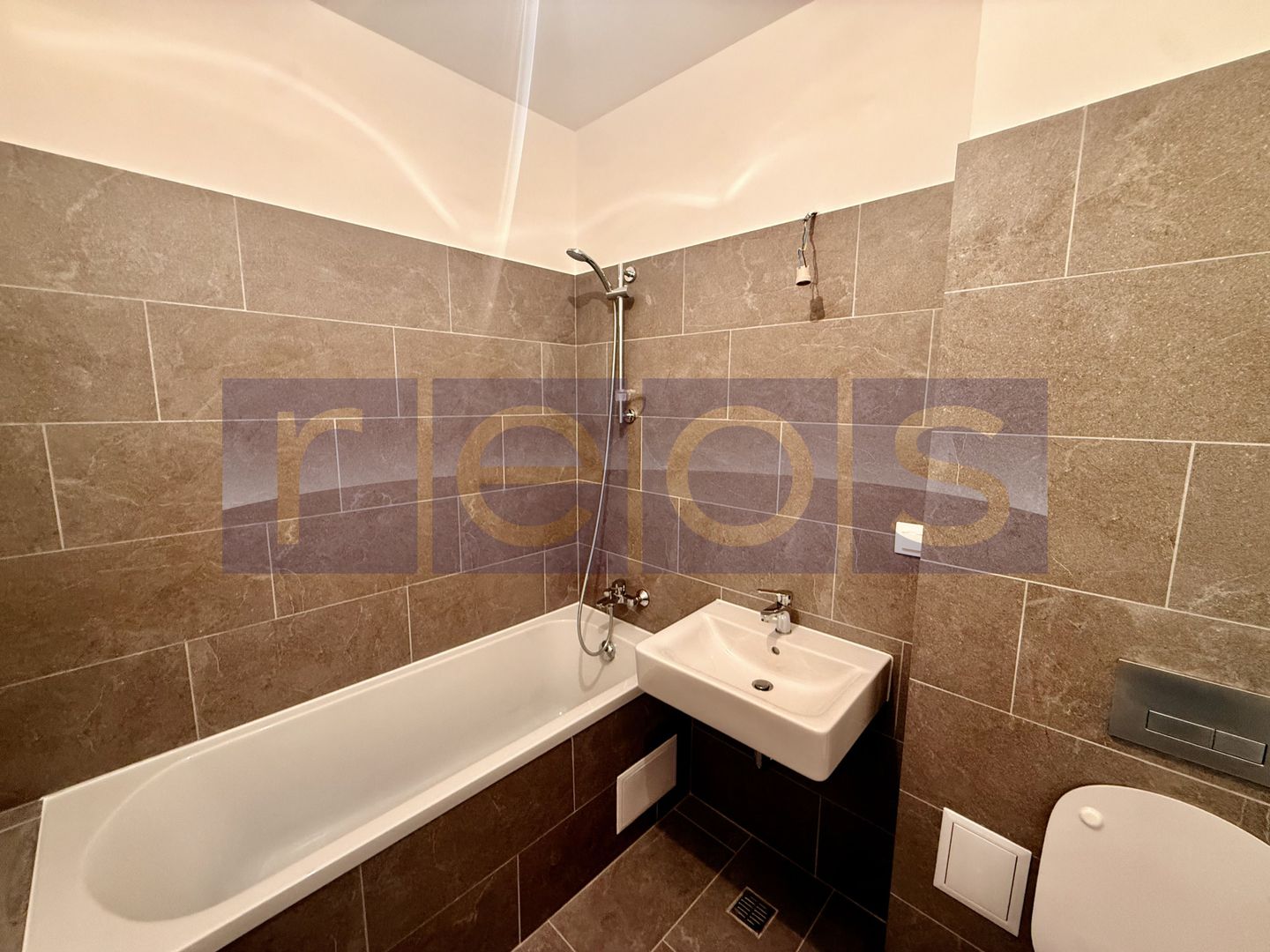 VANZARE 4 CAMERE | TERASA | STRAULESTI | PISCINA PRIVATA A COMPLEXULUI - Poză 9