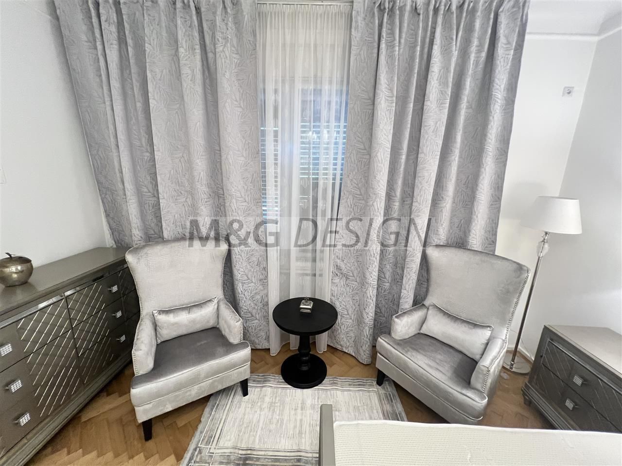 Apartament  deosebit amenajat LUX  boxa curte acces auto CENTRAL - Poză 18