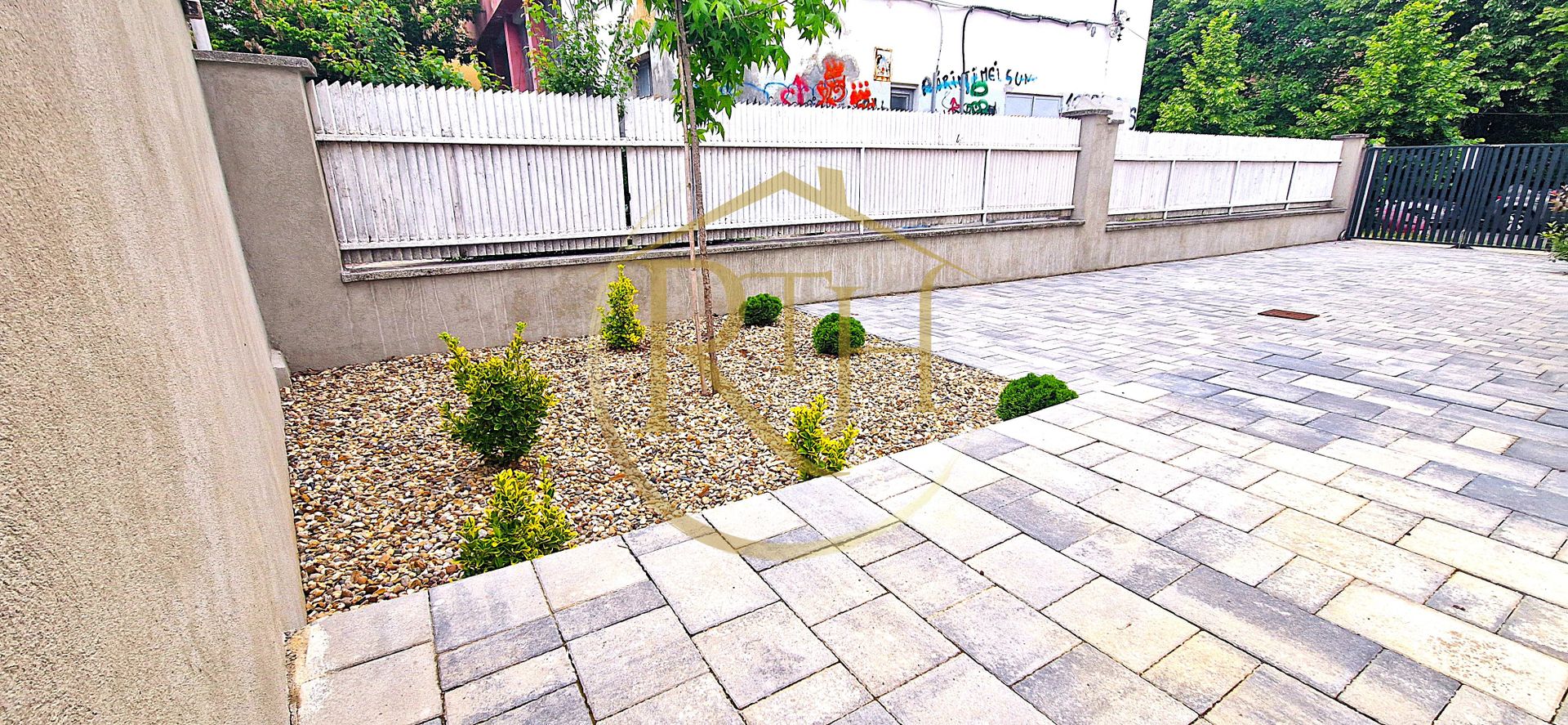 SAD de închiriat într-un triplex modern ideal pentru locuință si activități - Poză 19