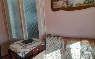 BRASADAS vinde casa cu etaj, 4 camere, central, acces cu masina. - Poză 14
