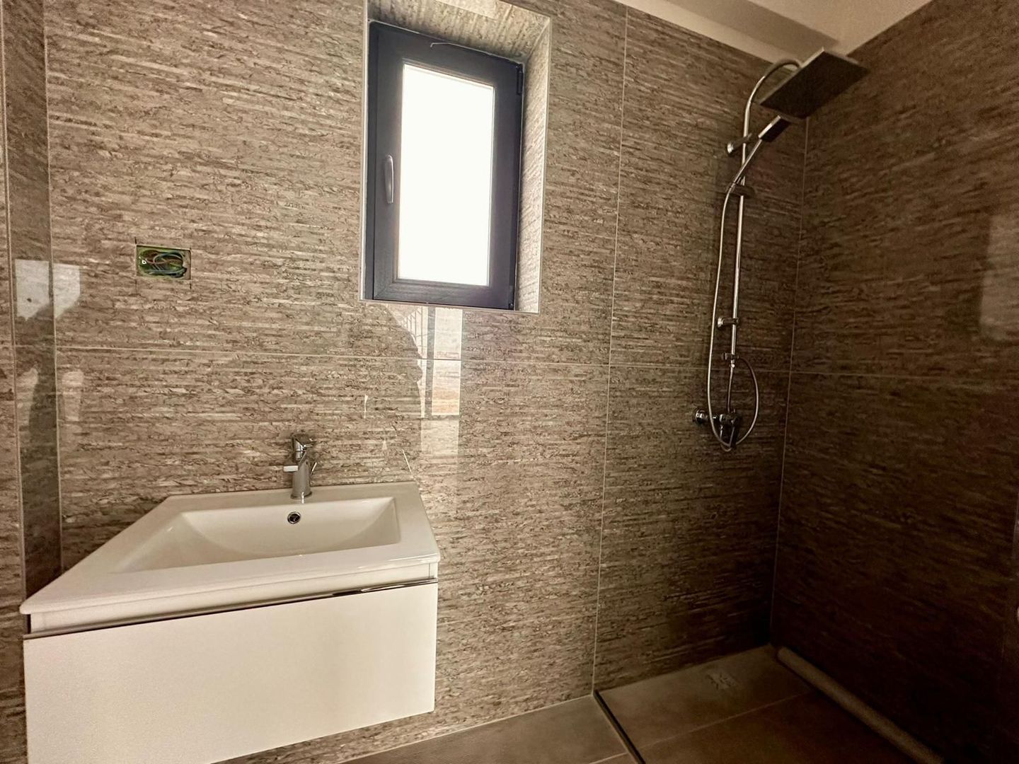 Mamaia nord - 3 Camere de Vanzare- vedere frontala mare - Poză 2