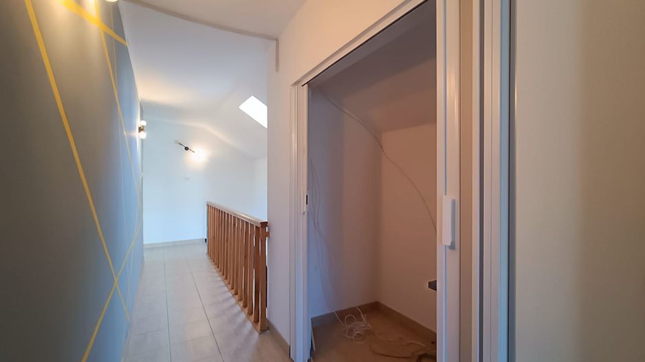 Spatiu de birou la casa cu curte si parcari - Poză 12