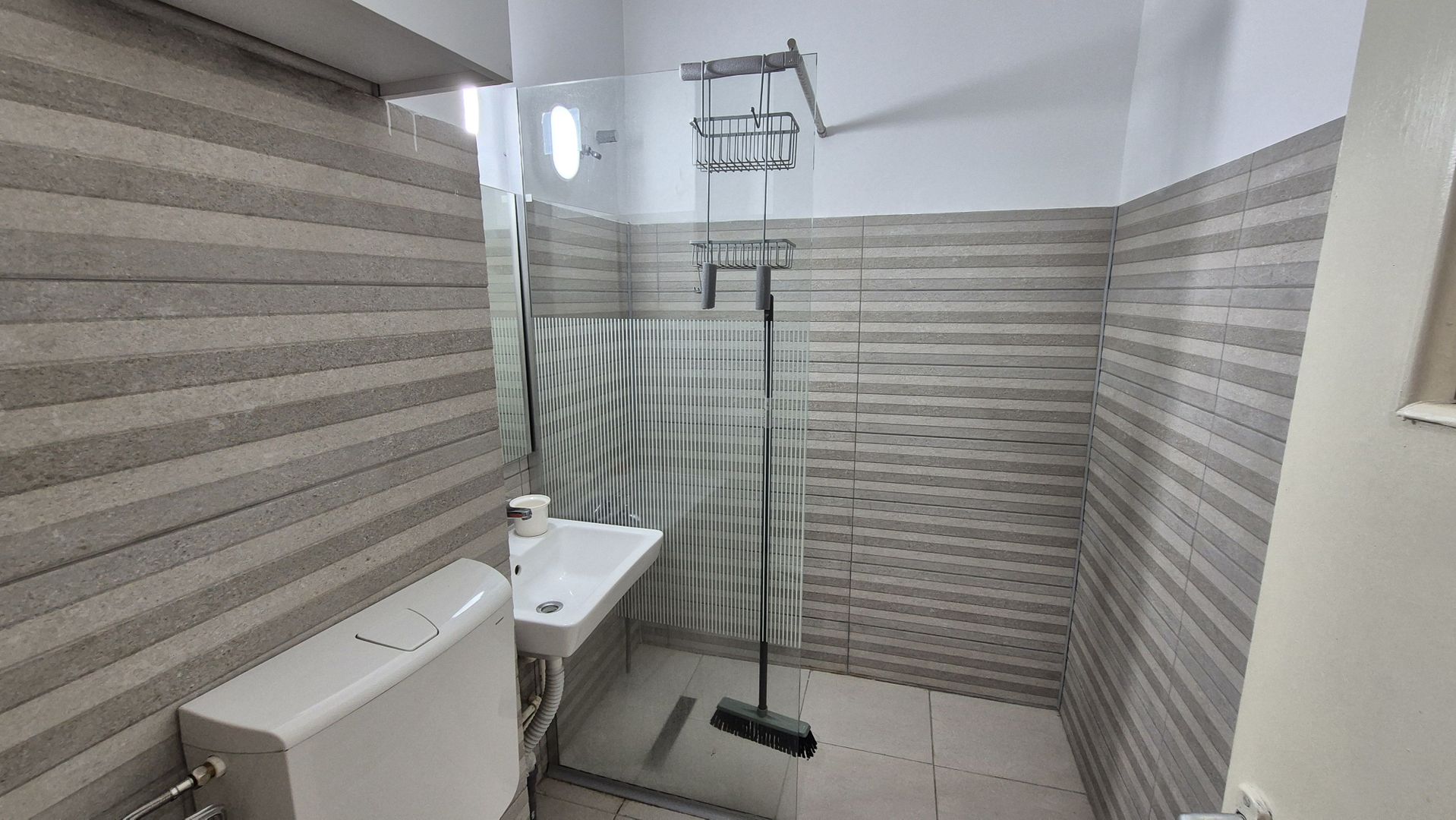 Garsoniera in zona Drumul Taberei - strada Brasov - Poză 3