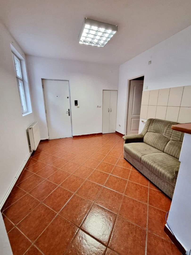 Zona Grivitei corp de casa pretabil birouri - Poză 3