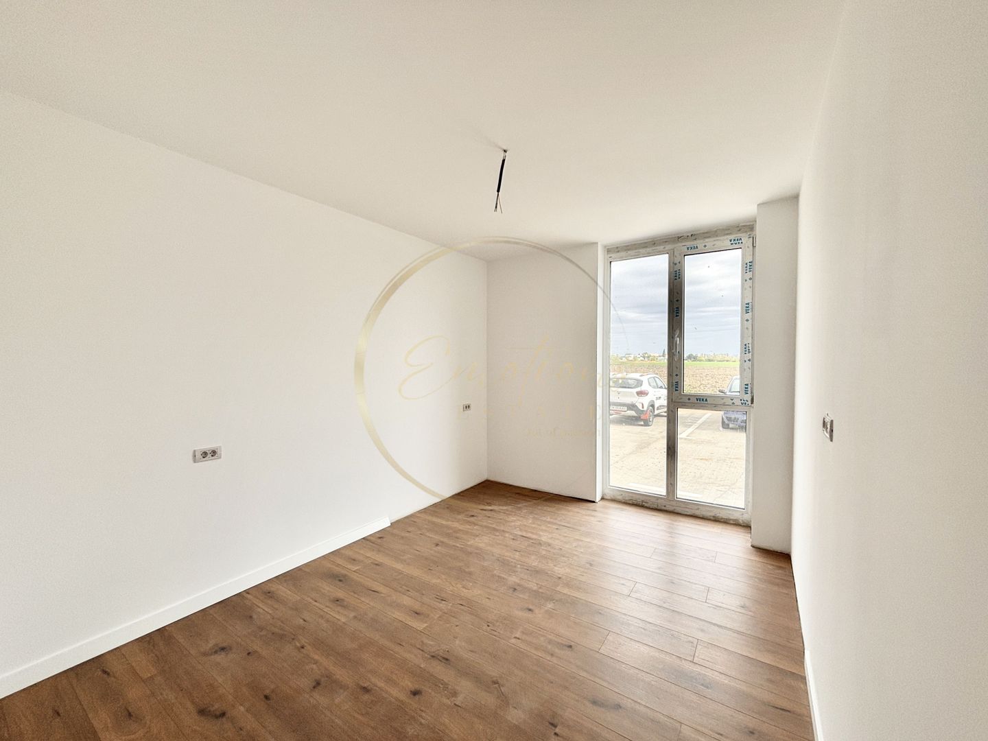 0% COMISION | Apartament spațios 2 camere - Campeador | Curte 23mp - Poză 3