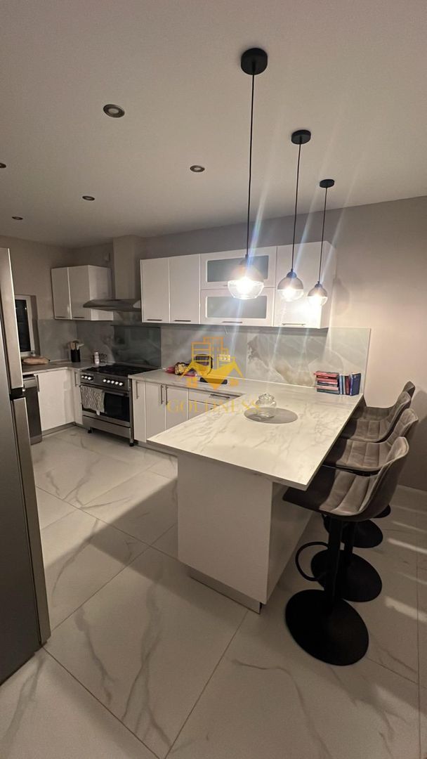 5 camere decomandate, Prima Inchiriere, Curte proprie, Dezmir - Poză 6