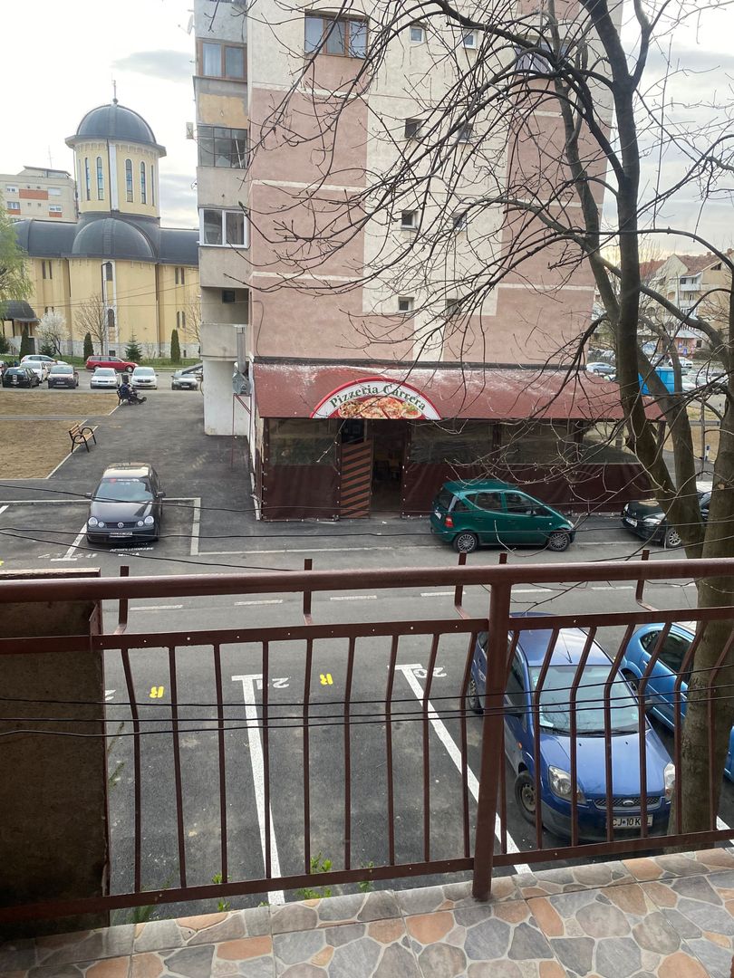 BRASADAS vinde ap 2 cam etaj 1/4 in Carpati 2. - Poză 4