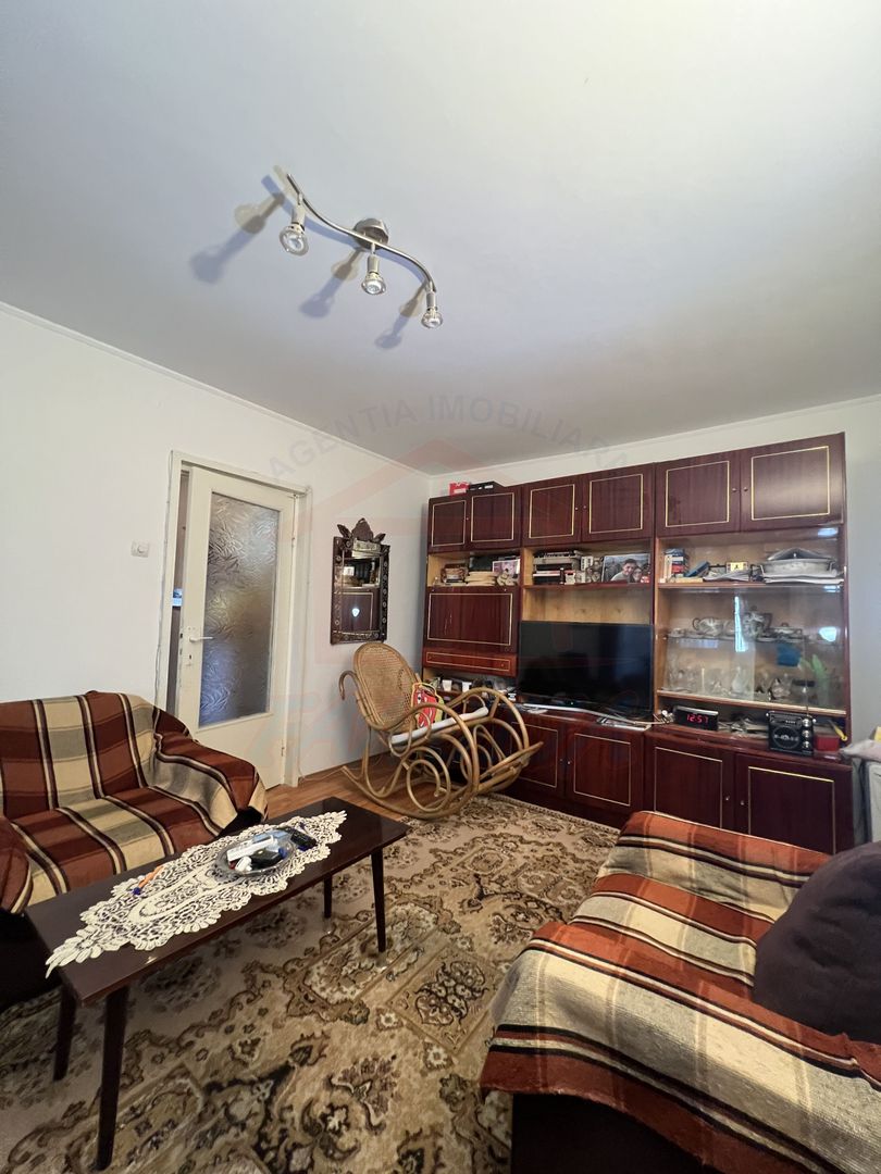 Apartament luminos cu 2 camere, etaj 3/4 – Țiglina 2 - Poză 9