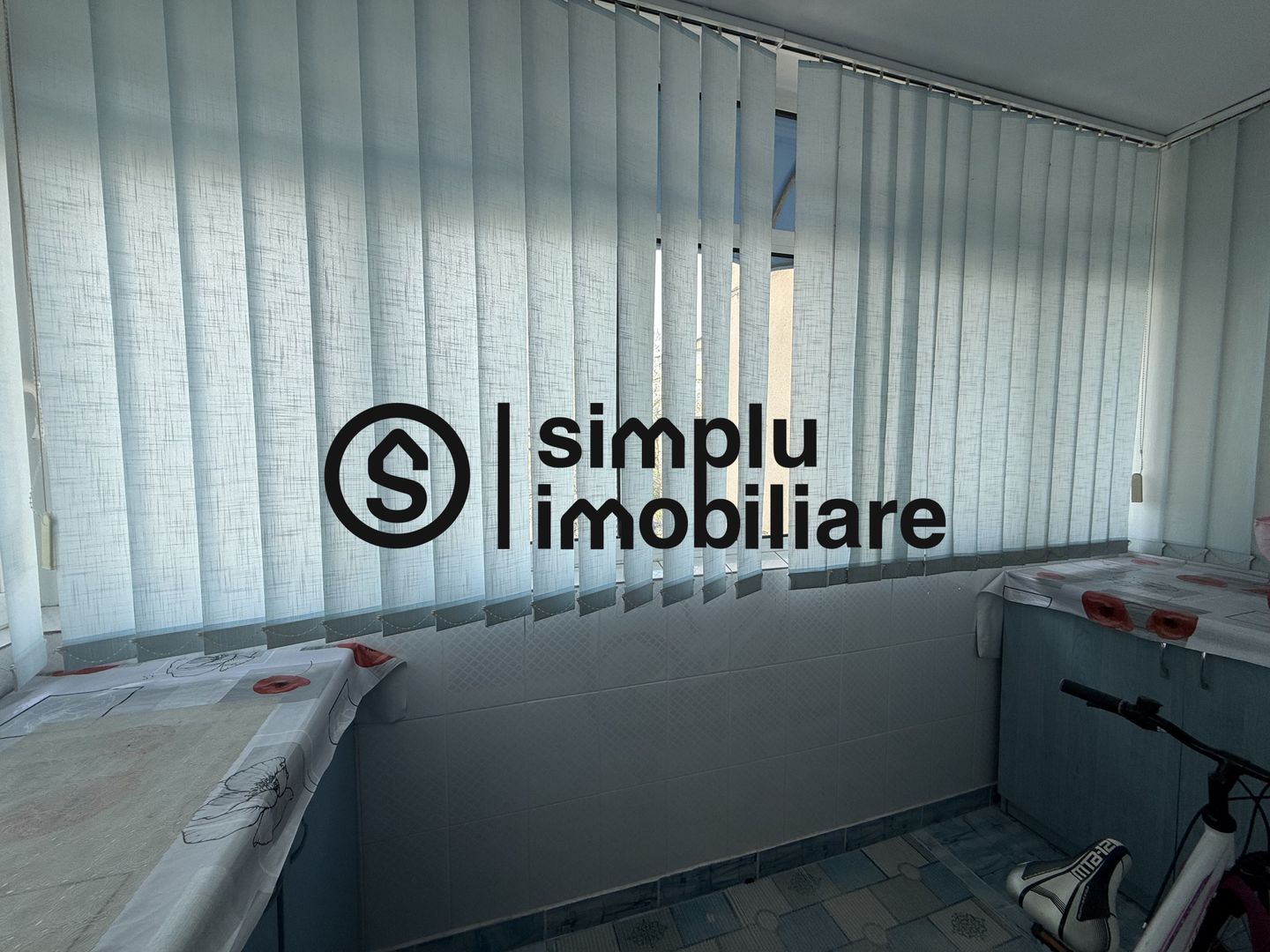 3 decomandate, etaj 2/4, centrala termica, Rovine - 157 000 Euro - Poză 20