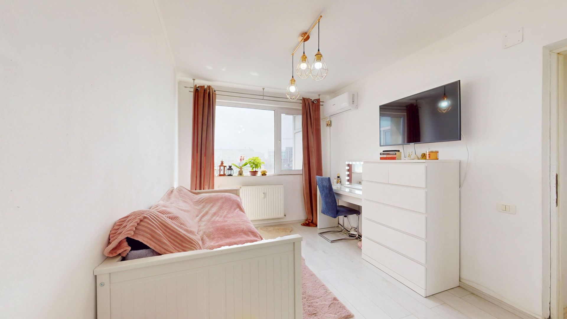 Apartament 3 camere  Metrou Basarab 0% Comision - Poză 4