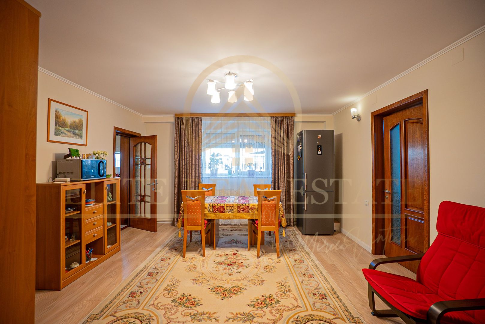 Casa P+1+M - 5 camere - Garaj - Panouri Fotovoltaice - Bratianu - Poză 9