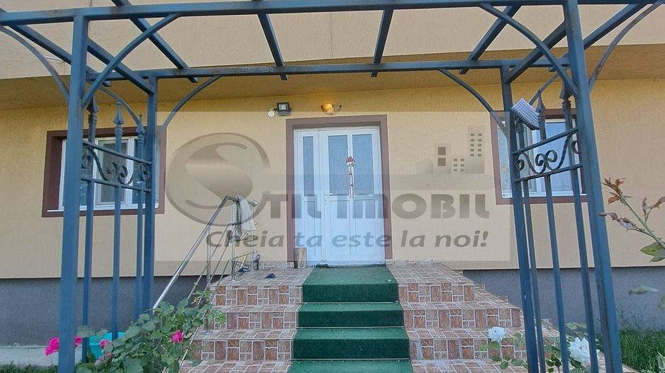 Casa/Vila  Bucium - 1700 euro - Poză 2