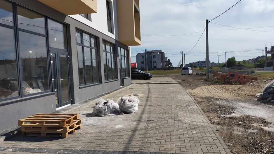 SPATIU COMERCIAL NOU CU MULTIPLE DESTINATII N DUMBRAVITA - Poză 6