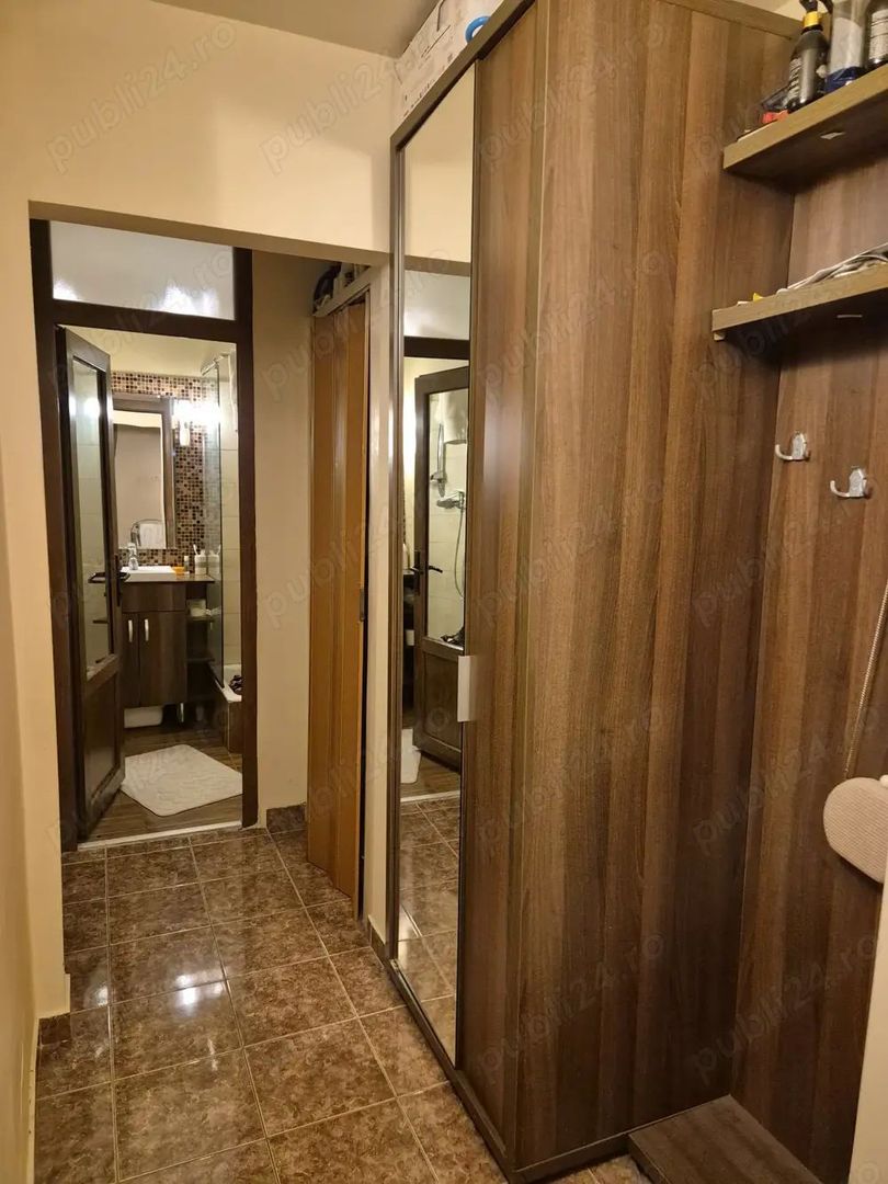 Aradului | 4 camere | Decomandat| Etaj intermediar | 3 balcoane si boxă - Poză 6