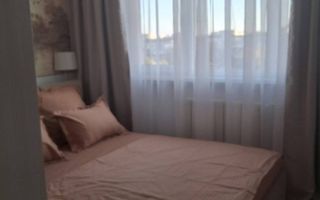 Apartament 3 camere de vanzare - Poză 2