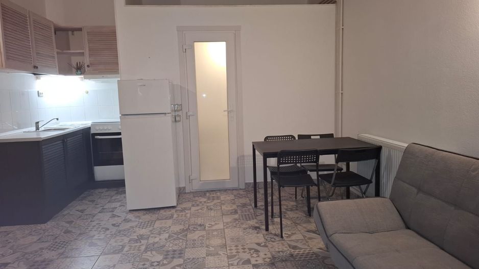 URGENT!,  VILA CONSOLIDATA, mobilat si utilat modern, liber - Poză 2