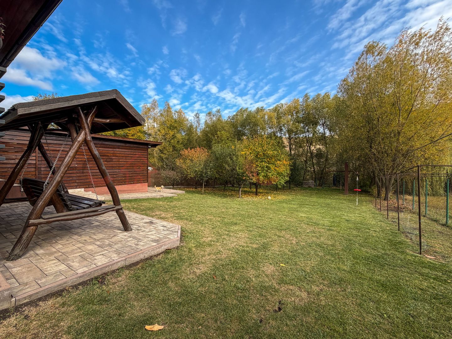 Casa individuală cu teren de 1400 mp, Salicea - Poză 2