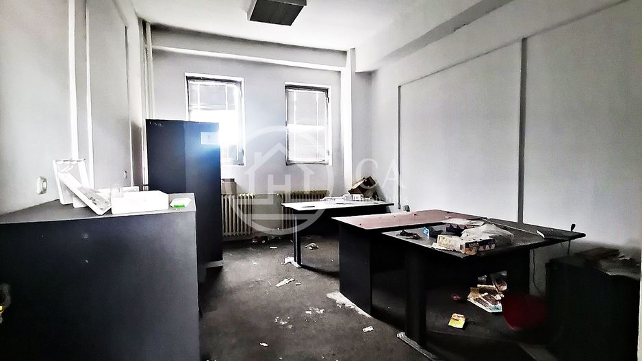 Spatiu comercial cu 15 camere de inchiriat in zona Decebal Oradea - Poză 4