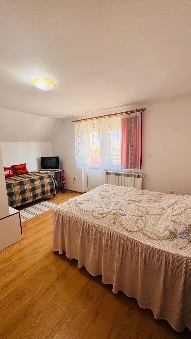Casa parter si etaj - teren 1250 mp in Satu Nou Comuna Tamaseu - Poză 6