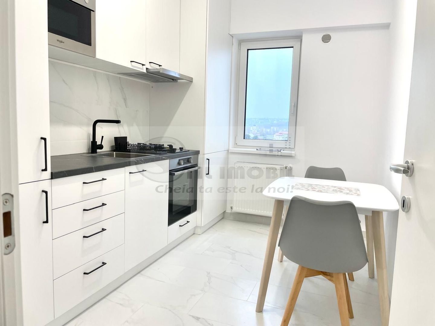 1 CAM CENTRU PALAS , PARCARE, UNIREA TOWERS 450 euro, comision 225euro - Poză 14