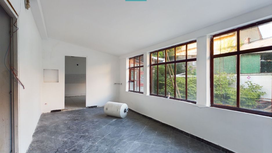 Apartament cu 3 camere în zonă Centrală, Lipova - Poză 3