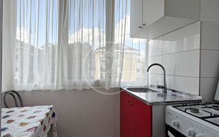 Apartament de închiriat cu 3 camere în zona Rogerius, Oradea - Poză 8