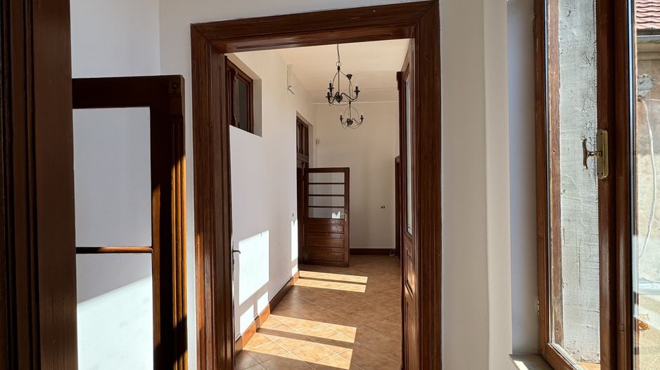 Apartament in clădire istorică P-ta Plevnei cu vedere parc - Poză 21