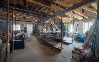 Magazin LA CHEIE pe Str Corso - Poză 9