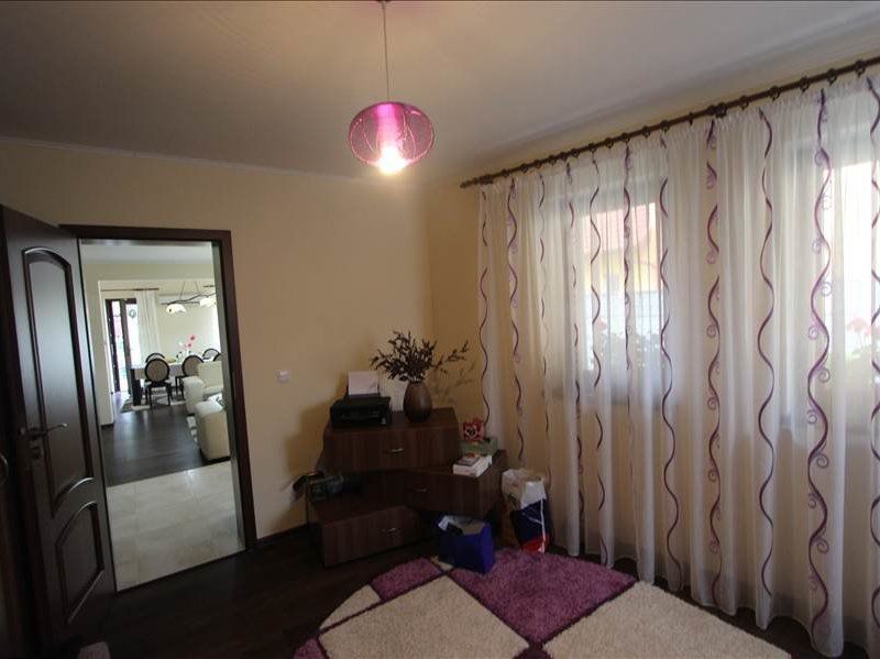 Casă / Vilă cu 6 camere de vânzare în zona Mehala - Poză 16