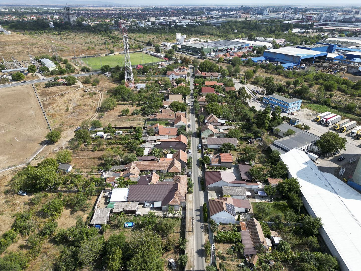 Loc de casă în Poltura Arad - Poză 16