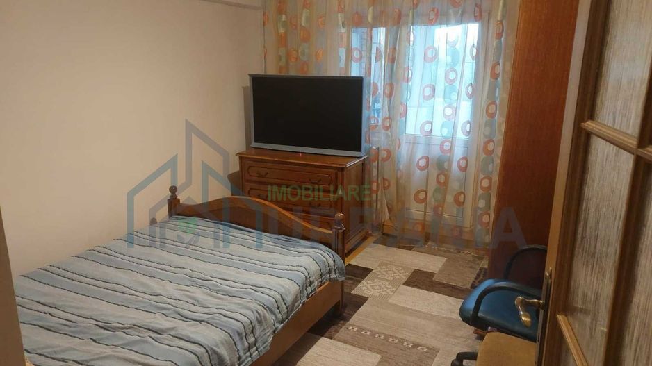 Închiriere apartament 3 camere Pacurari Alpha Bank - Poză 5