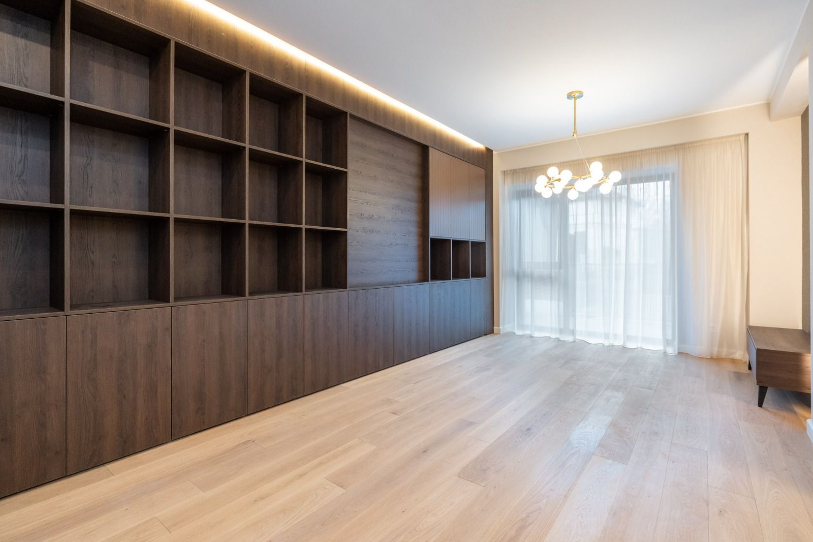 Vila modernista de închiriat  | Zona Calea Călărași | 4 locuri parcare - Poză 13