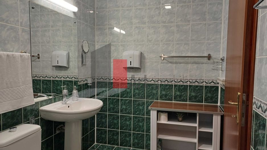 Universitate, apartament in bloc construit 2000, locuit/birou - Poză 14