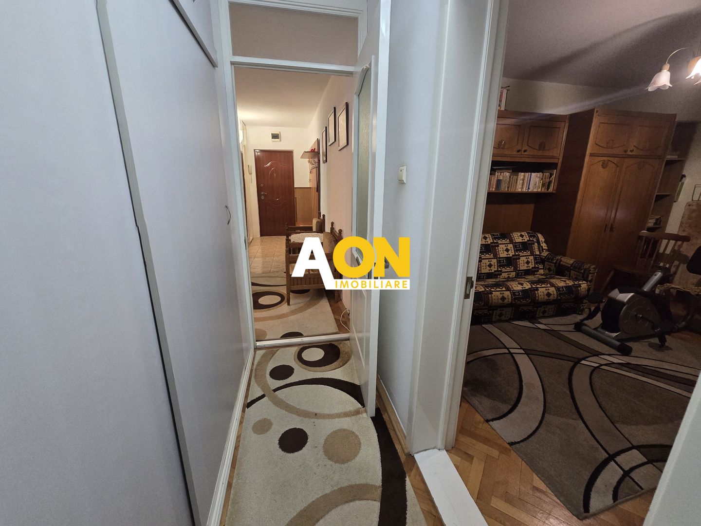 Apartament 4 Camere,79mp Utili, Etaj 2, Zona Cetate - Poză 3